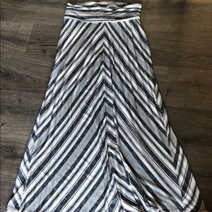 NWT Motherhood Maternity Skirt- Small